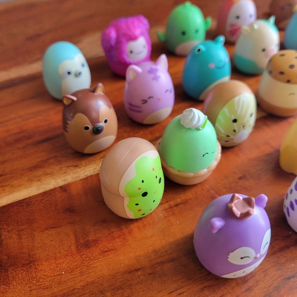 Lot of 28 Squish-a-longs by Original Squishmallows Rubber Plastic Colorful - Picture 5 of 9
